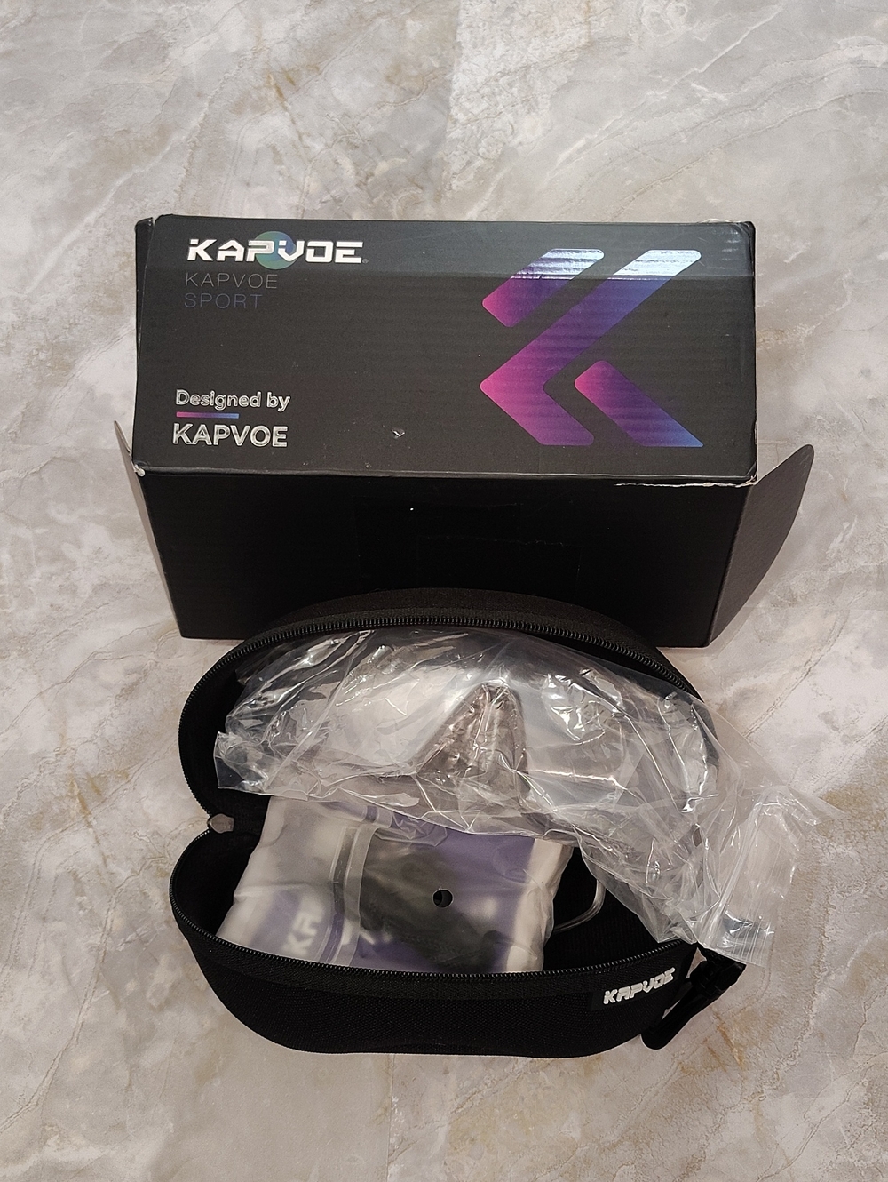 KAPVOE Sport Cycling Glasses Photochromic With Case- New
